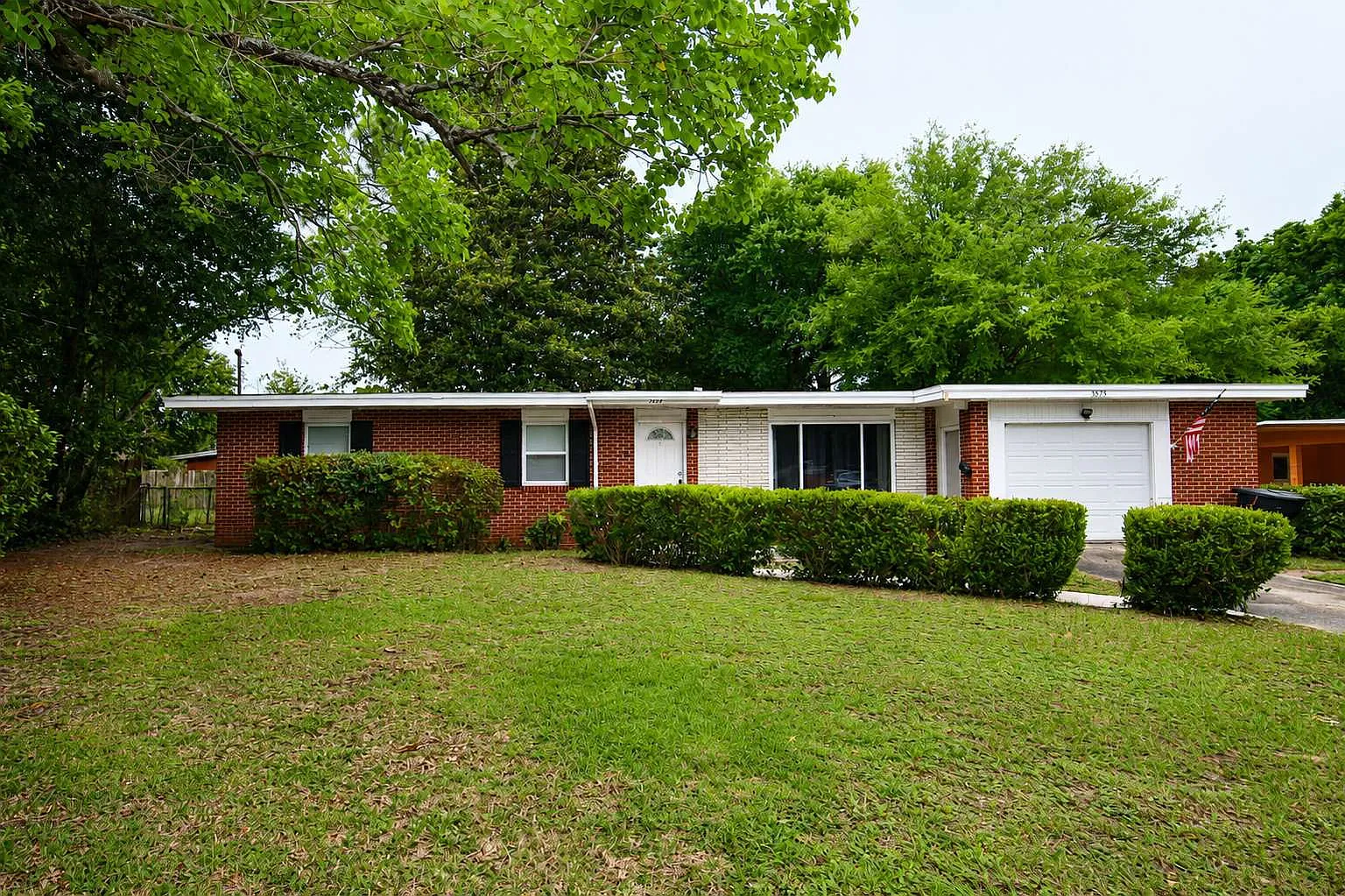 3 bed, 2.0 bath, 1589 sqft, $1,775 — Photo 2
