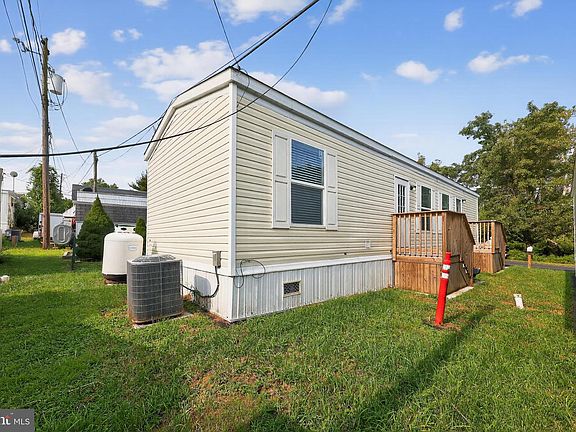 2nd image of 128 Ash St #107