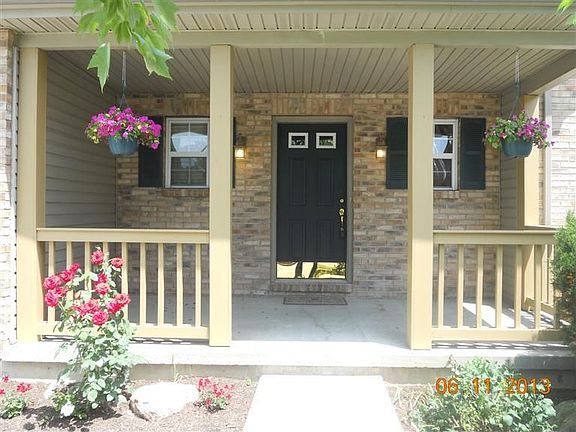 2nd image of 329 Sagebrush Dr
