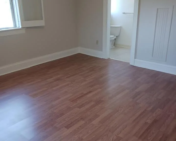 230 Joslen Blvd #8 — Photo 3