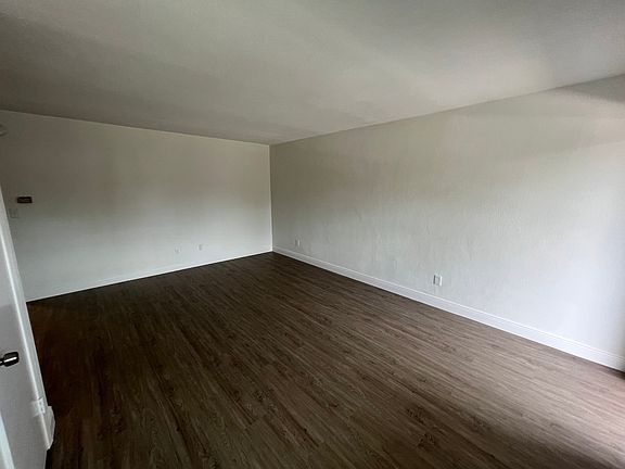 3rd image of 5860 37th Ave N APT 8