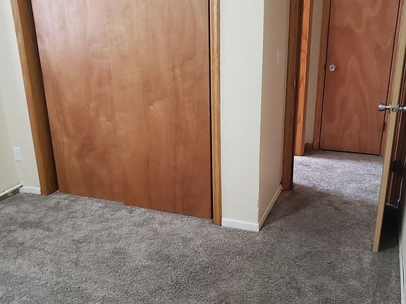 3rd image of 3230 Penn Ave N APT 2