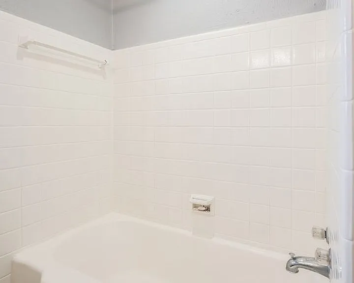 3135 NW Grand Blvd — Photo 26