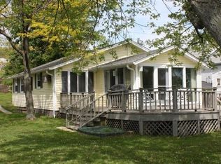 5422 W Lake Dr, West Bend, WI 53095
