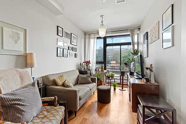 Sold by HomeDax Real Estate | media 1