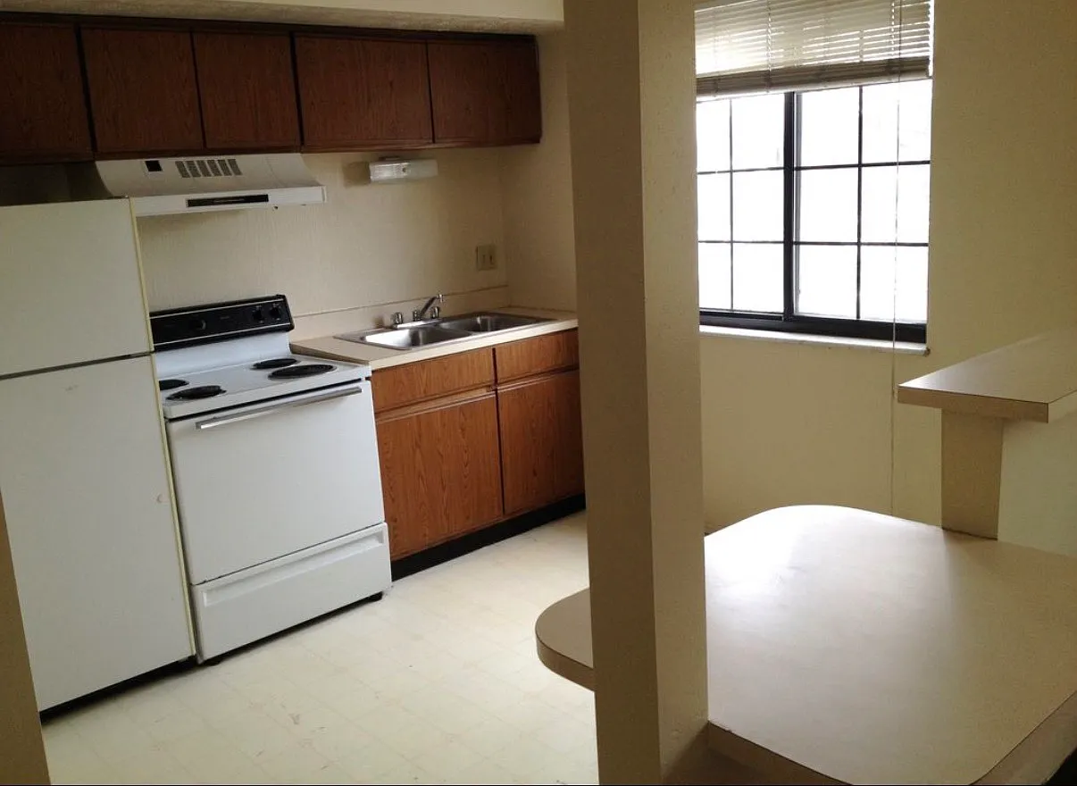 1 bed, $650 — Photo 2