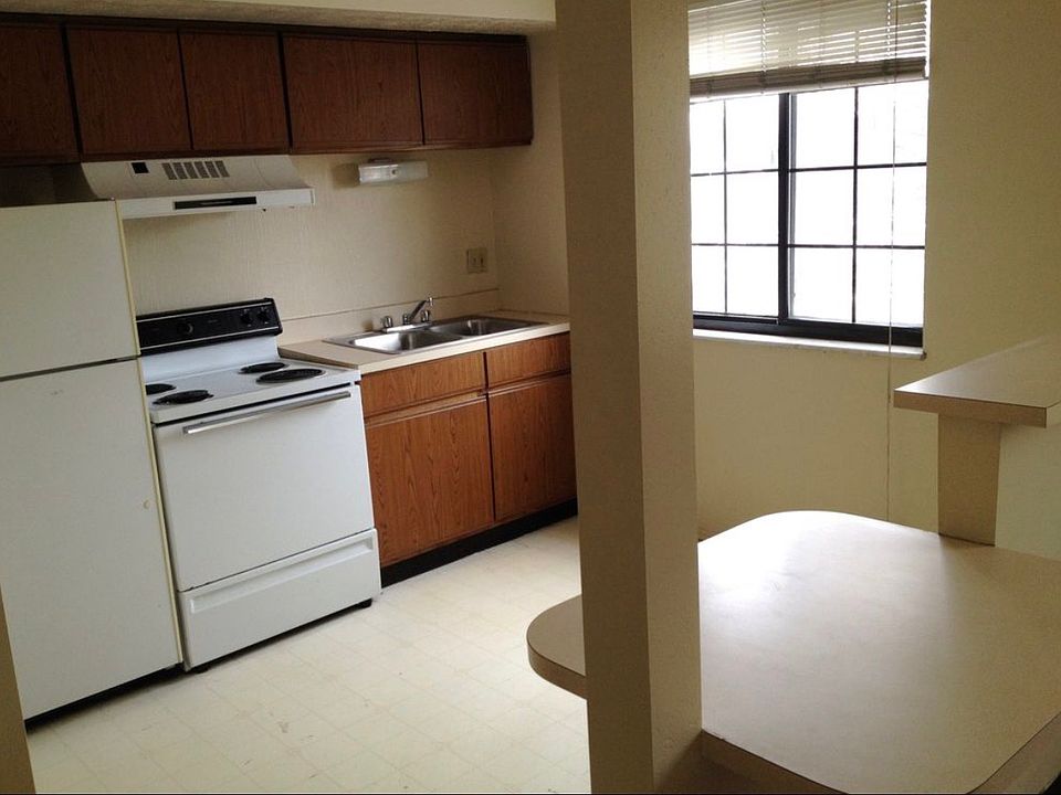 2nd image of 478 Orchard St APT 103