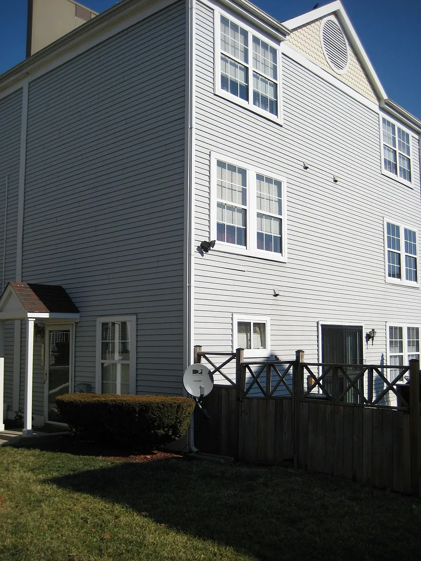1849 Channing St NE photo 1