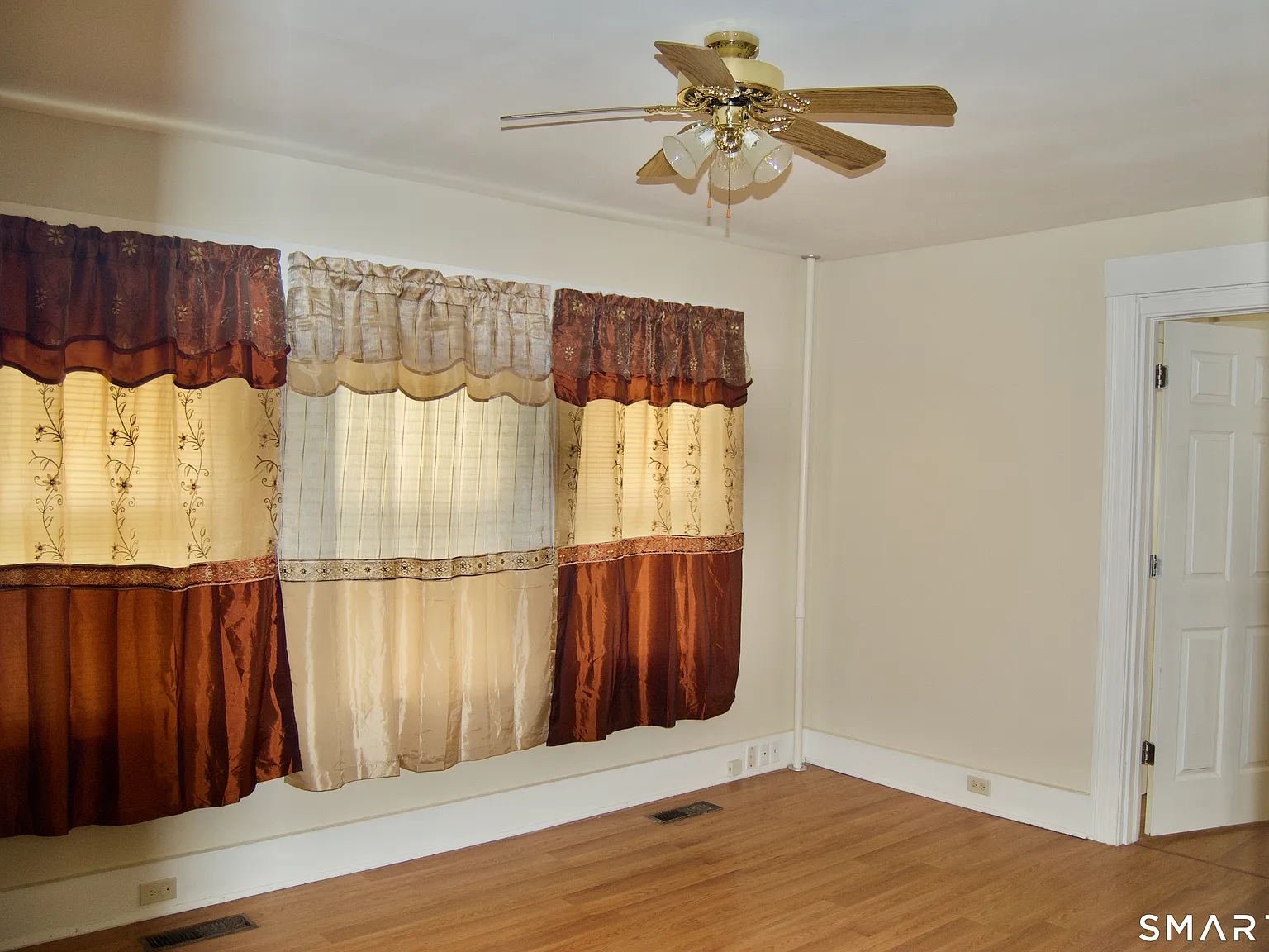 2 bed, 1.0 bath, 2188 sqft, $1,800 — Photo 4