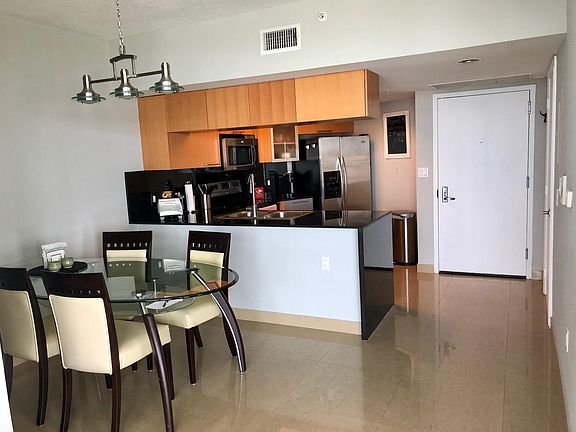 3rd image of 1750 N Bayshore Dr APT 1715