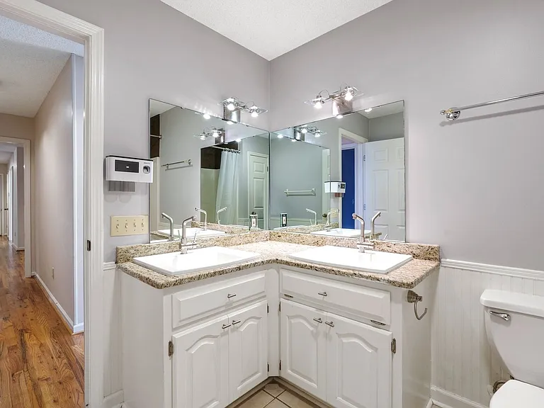 22 Country Club Dr — Photo 22