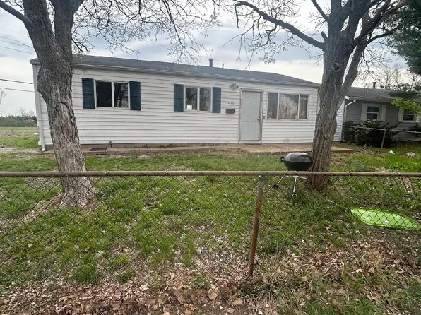 1056 Saint Margaret Dr, Cahokia, IL 62206