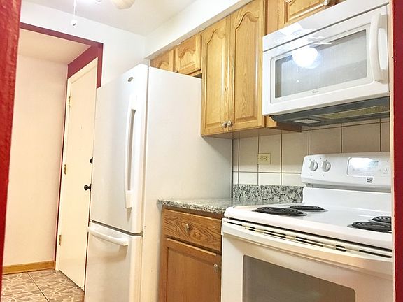 5th image of 3237 S 50th Ct APT 102