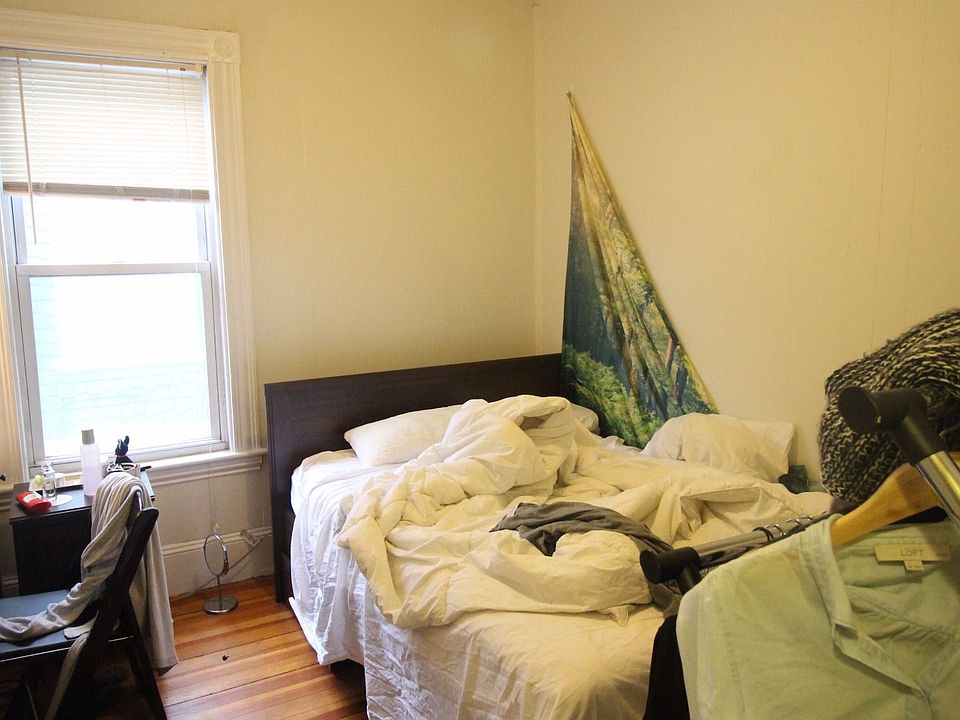 2nd image of 40 Brainerd Rd APT 3R
