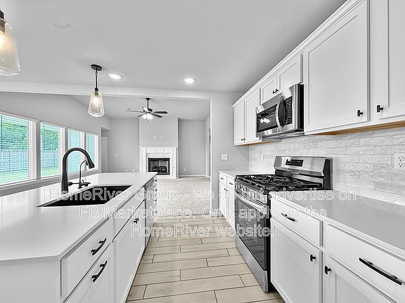 4th image of 3712 E 38th St N