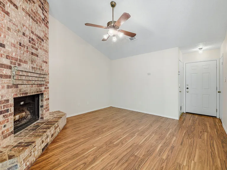 2602 Colquitt Cv #A — Photo 8