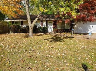 4710 Meigs Ave, Waterford, MI 48329