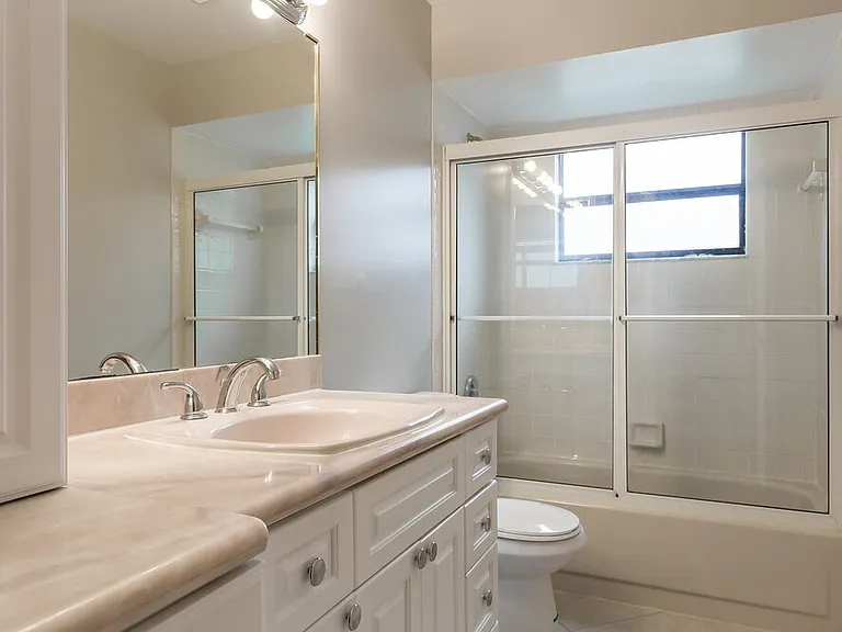8623 NW 47th Dr — Photo 15