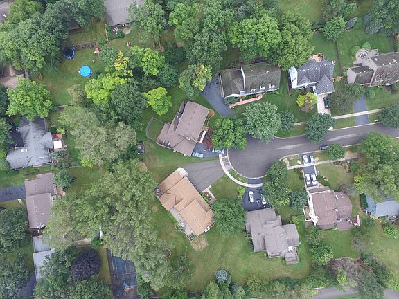 4th image of 408 Patricia Ct