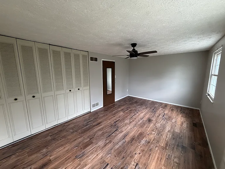 3094 Ridge Rd — Photo 8