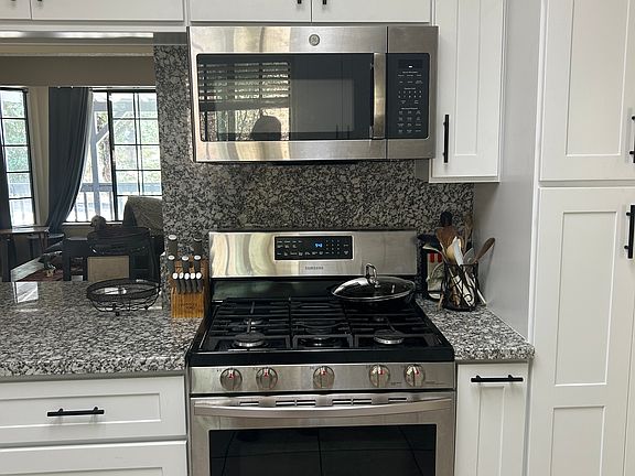 4th image of 31820 Blue Heron Ln
