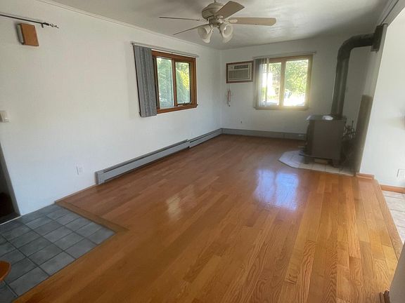 5th image of 330 Jersey Ave