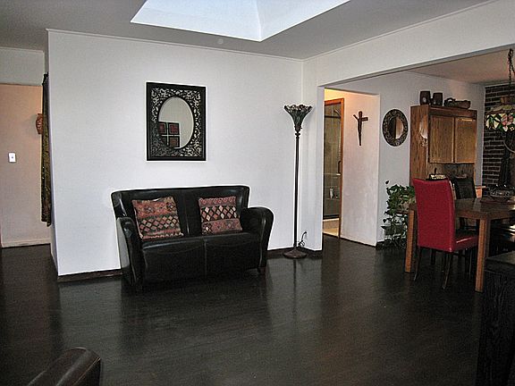 3rd image of 54 Cornell Ln