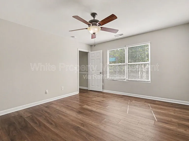 1820 Meadow Crossing Dr — Photo 6
