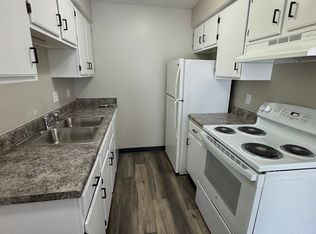 4832 Garland St #13, Lincoln, NE 68504