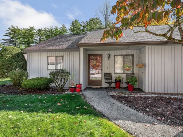 7 Essex Green Ct #7, Merrimack, NH 03054