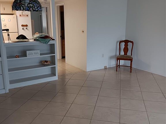 5th image of 1110 N Riverside Drive #26