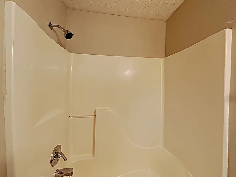 416 Hancock St — Photo 11