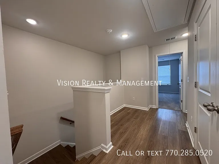 141 Winding River Dr — Photo 15