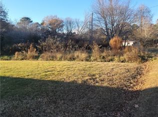 106 Queens Creek Rd, Hallieford, VA 23068