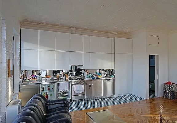 4th image of 132 Eldridge St APT 15