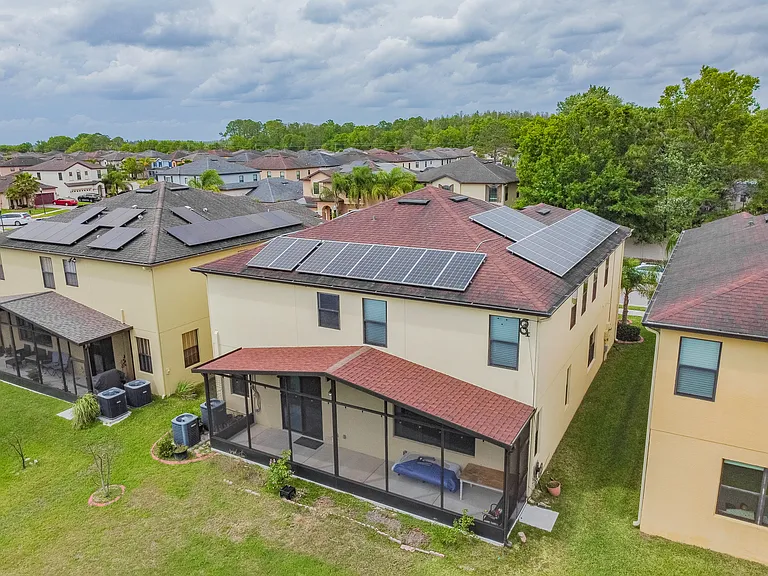 11027 Tahiti Isle Ln — Photo 79