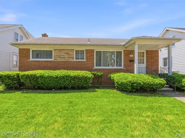 8801 Whitlock Ave, Dearborn, MI 48126