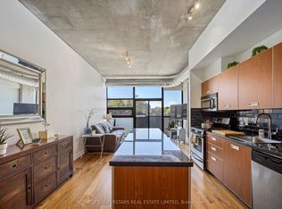 60 Bathurst St #303, Toronto, ON M5V2P4