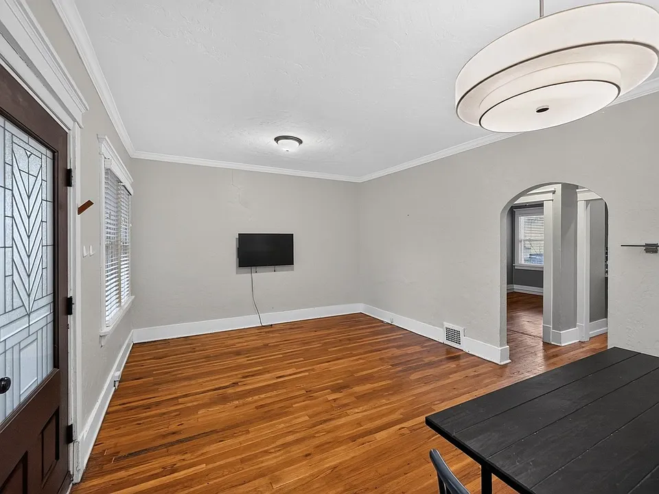 1426 Lowell Blvd