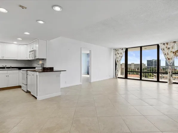336 Golfview Road #1009, North Palm Beach, FL 33408