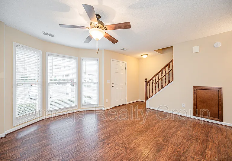 5216 Falling Creek Ln — Photo 6