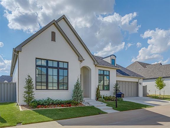 2nd image of 16405 Loire East Dr