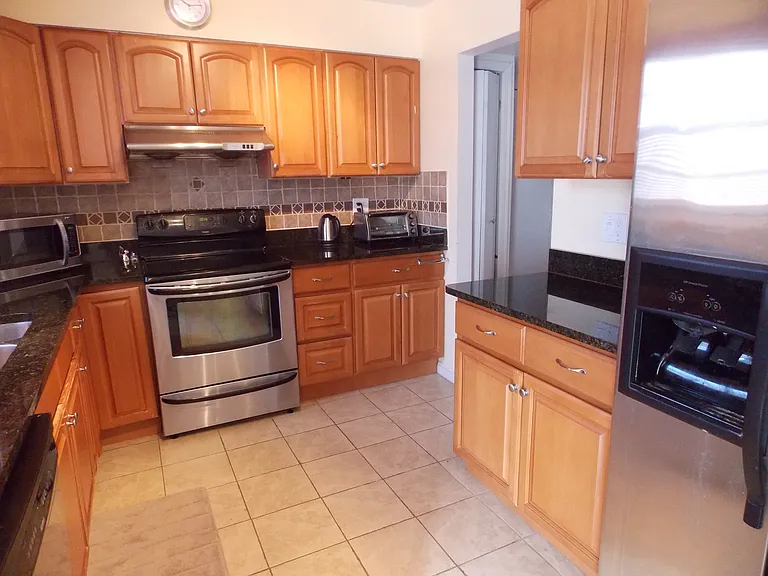 6037 Ridge Ford Dr — Photo 11