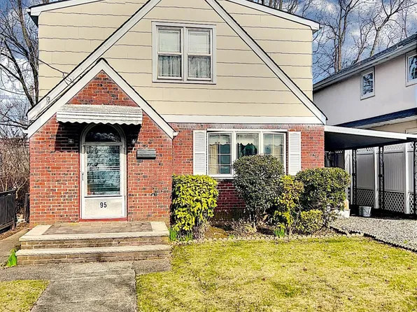 95 Cheshire Pl, Staten Island, NY 10301