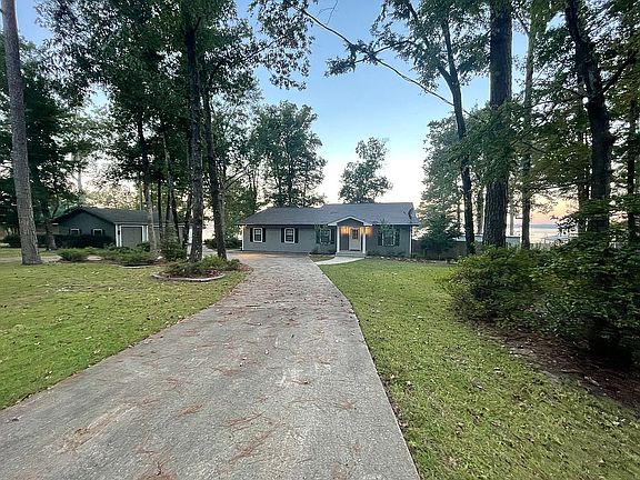 4th image of 684 Bella Vista Road