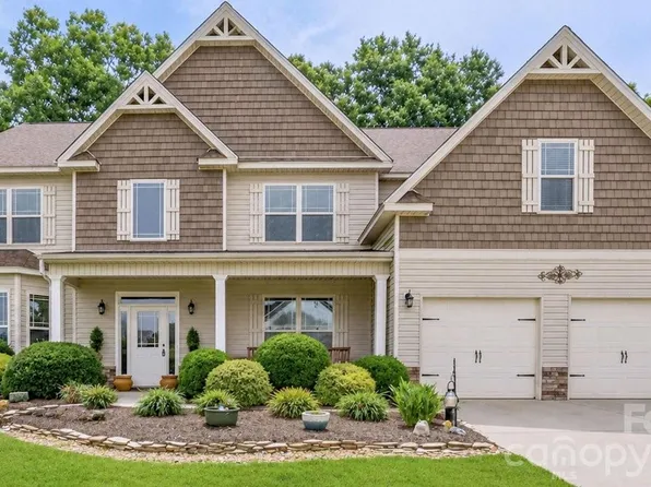 119 Cole Dr, Mooresville, NC 28117