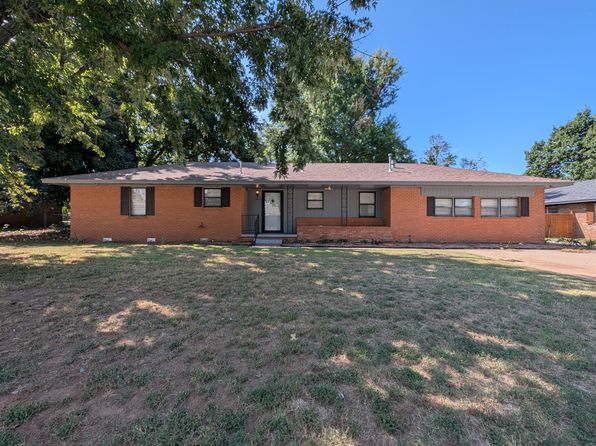 1512 Leslie Ln