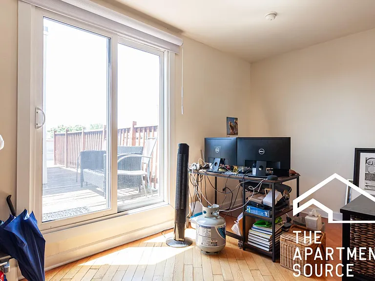 2029 W Division St #PENTHOUSE — Photo 12