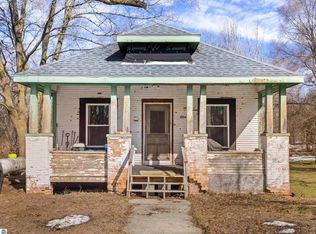 18846 Maple St, Copemish, MI 49625