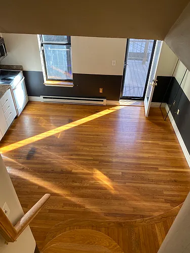 16 Wellington St #4 Photo 1